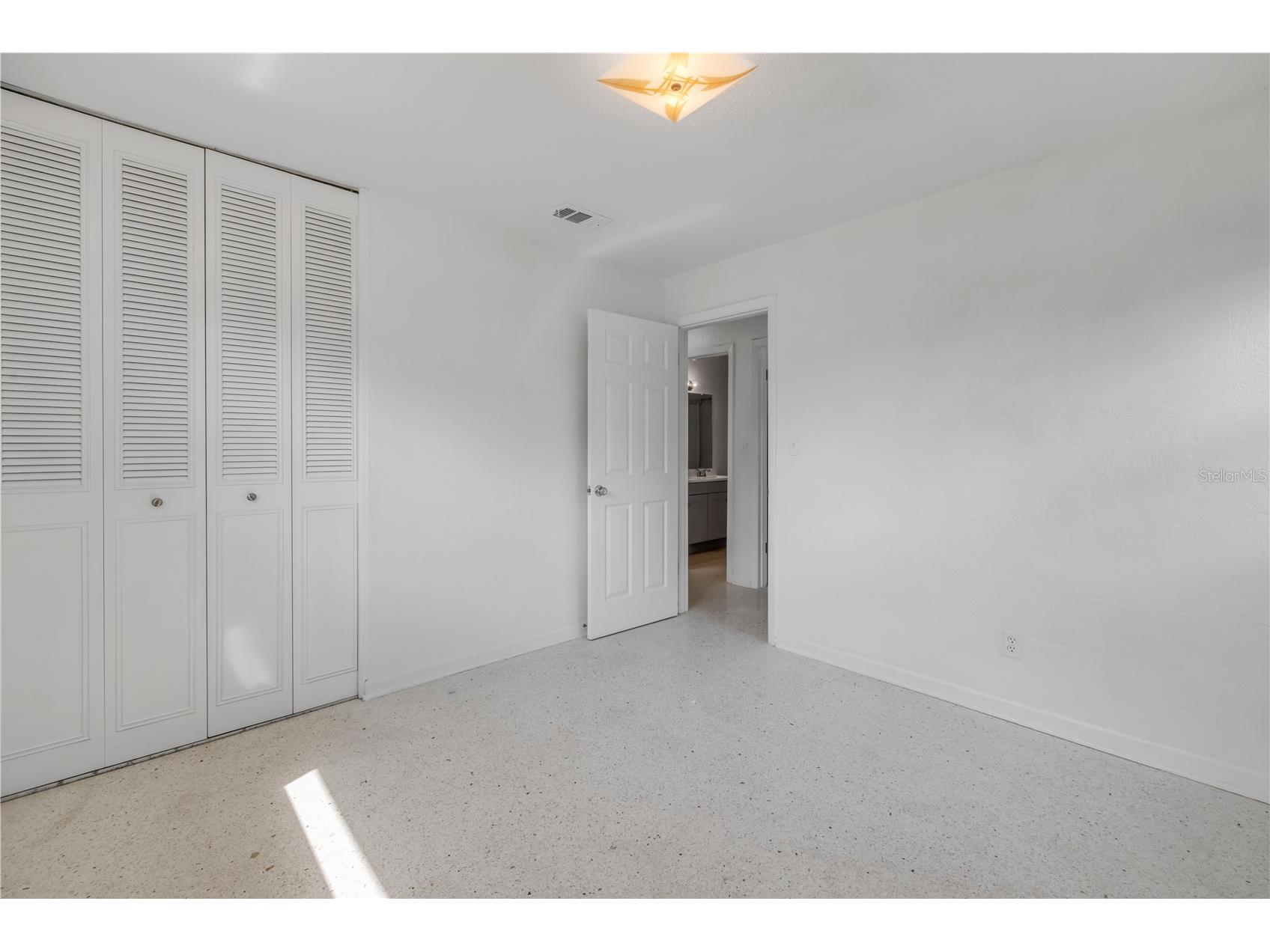 546 Cambridge Circle South Daytona FL 32119 NS1087574 image27
