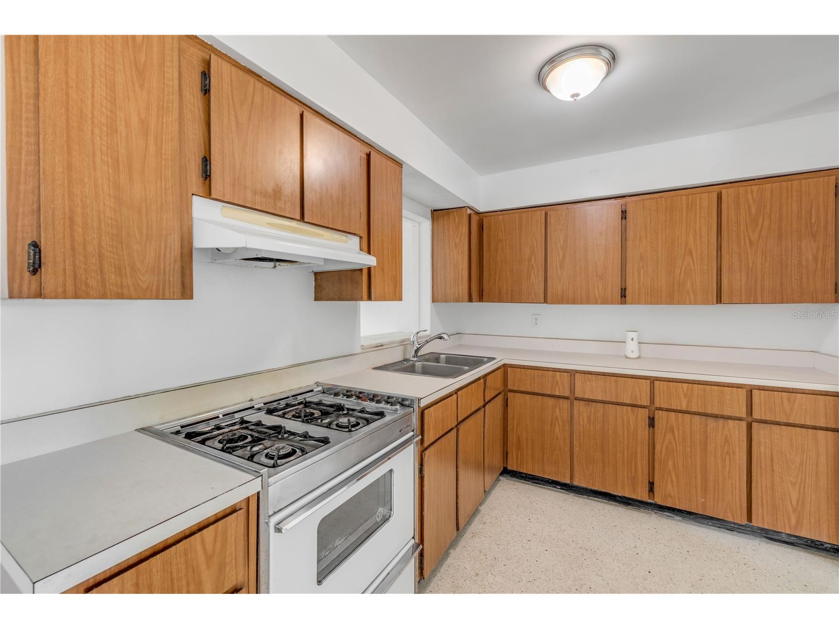 546 Cambridge Circle South Daytona FL 32119 NS1087574 image9