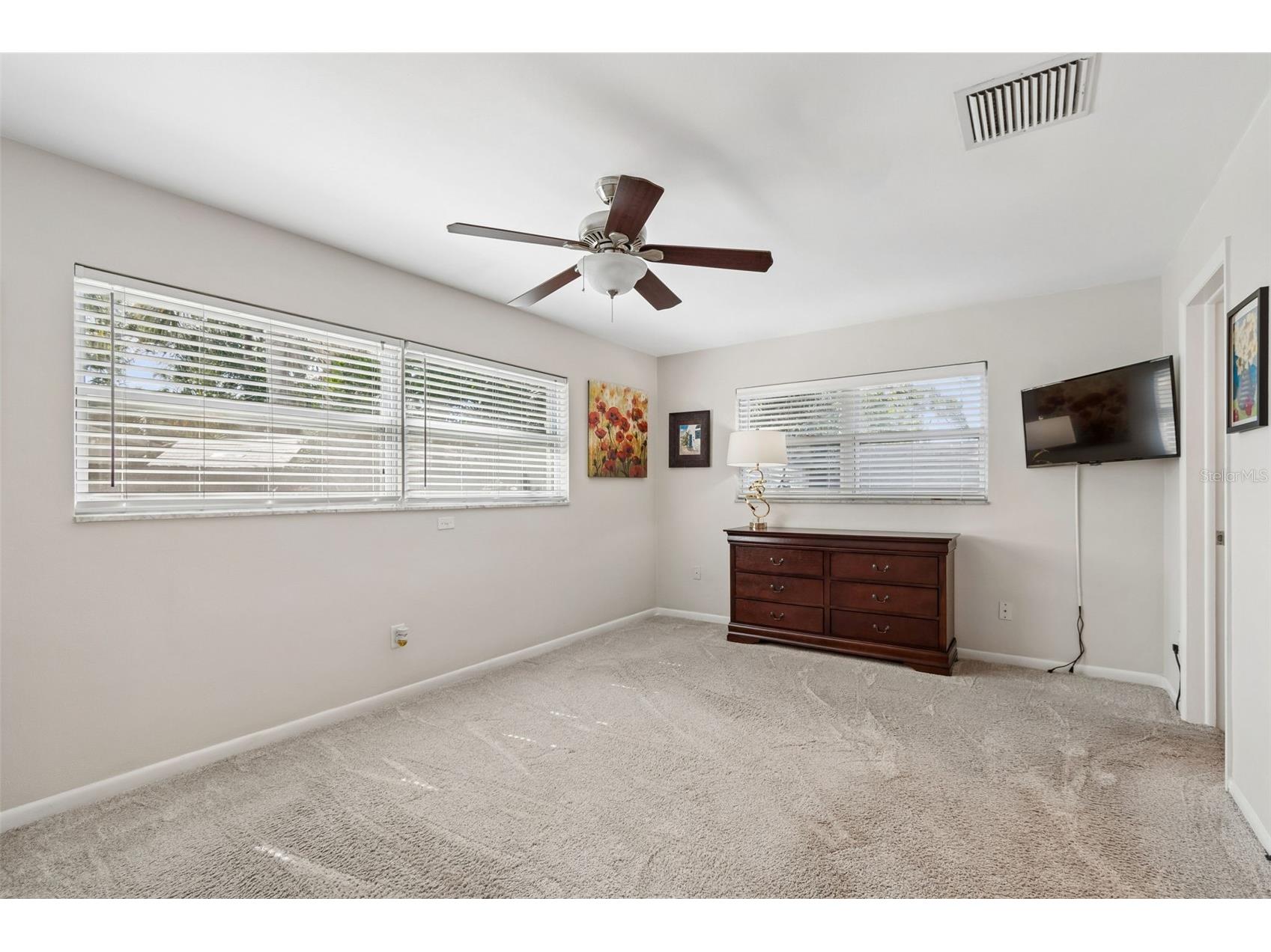 546 Gershwin Drive Largo FL 33771 TB8505797 image37