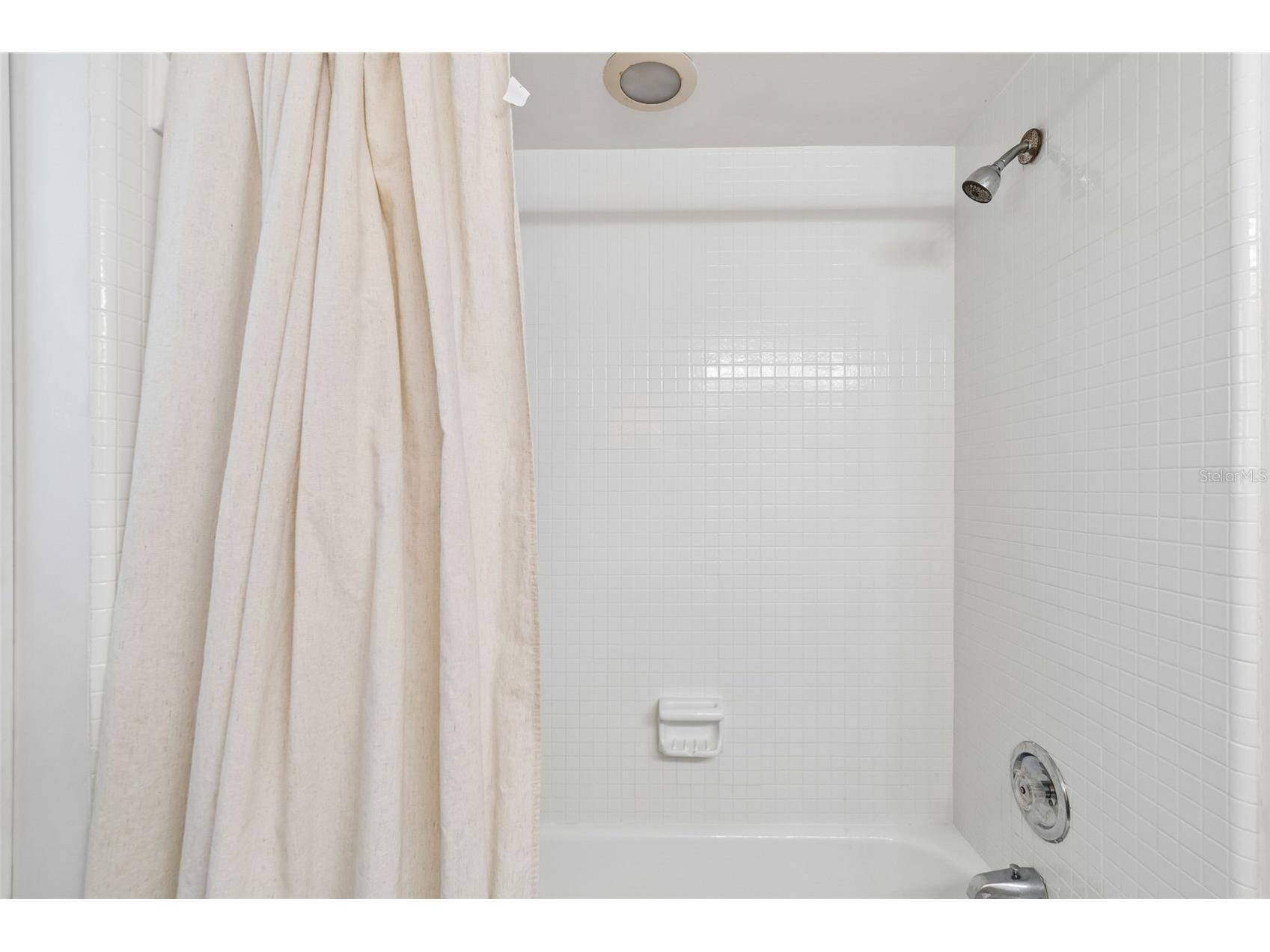 546 Gershwin Drive Largo FL 33771 TB8505797 image51