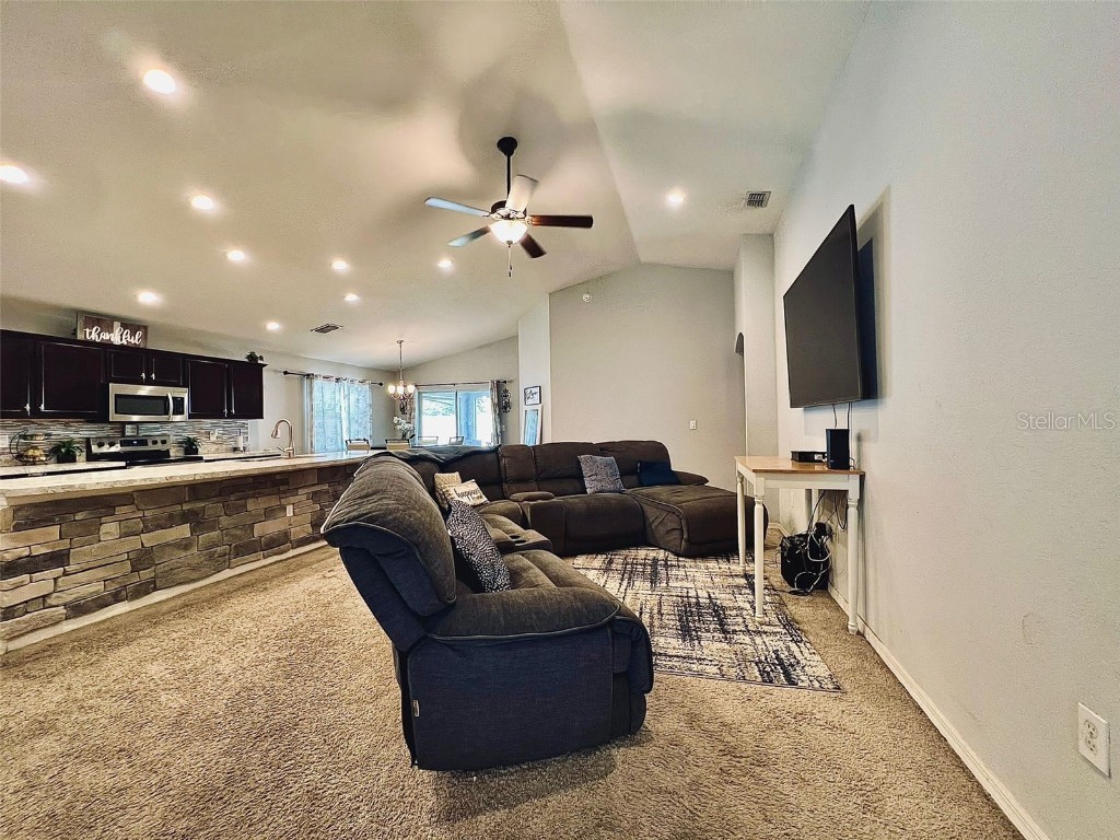 546 Lorient Drive Eagle Lake FL 33839 O6111596 image1