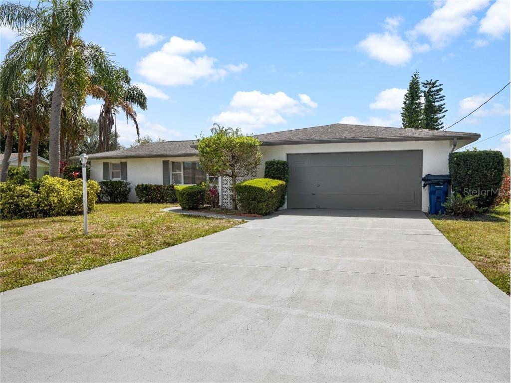 546 Magellan Drive Sarasota FL 34243 A4571451 image1