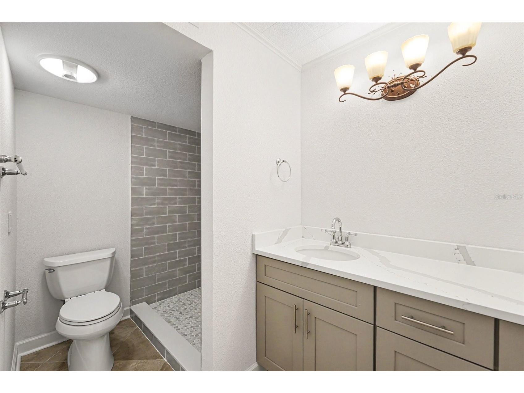 546 Plaza Seville Court #85 Treasure Island FL 33706 TB8503889 image11