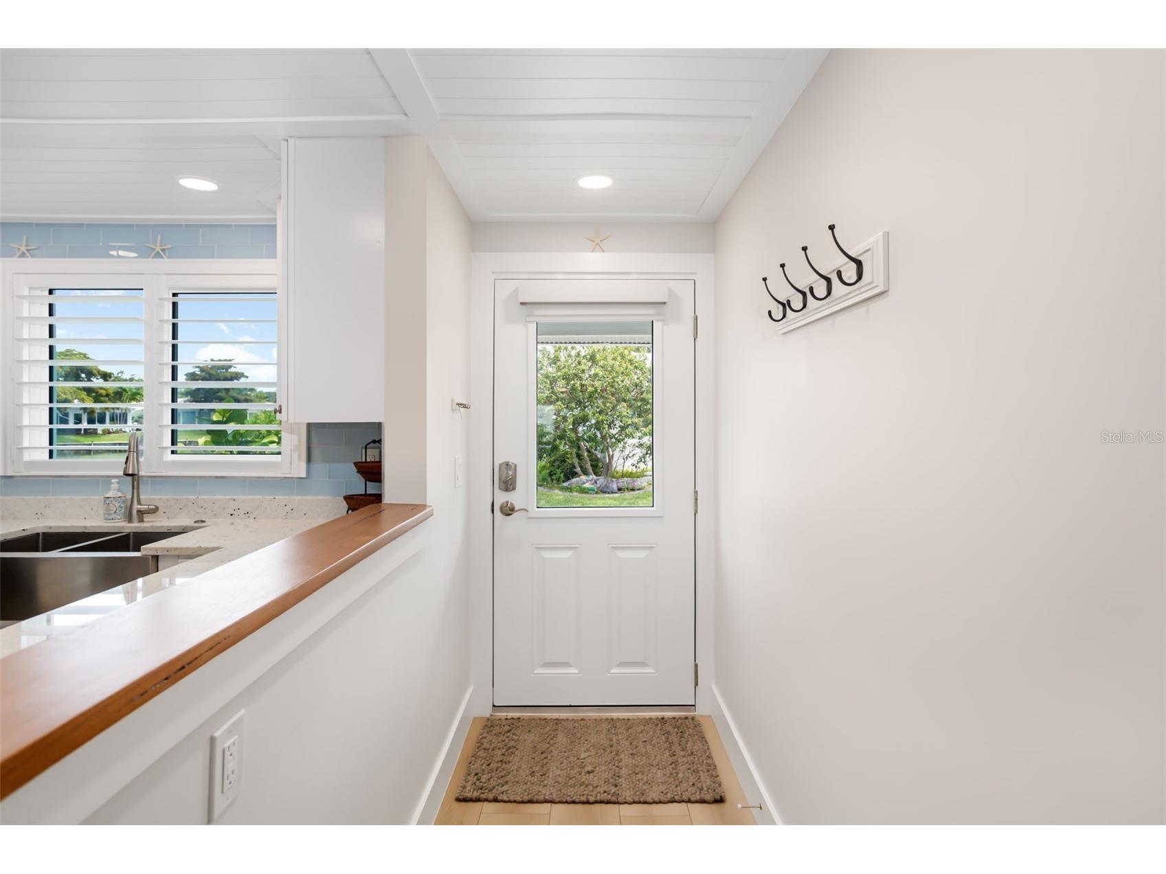 546 Spanish Drive S Longboat Key FL 34228 A4694824 image5