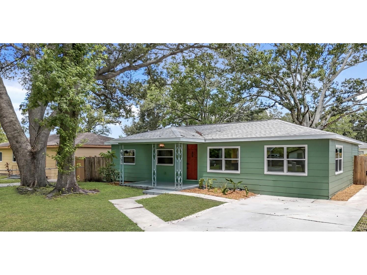 5461 43rd Avenue N Saint Petersburg FL 33709 TB8415156 image1