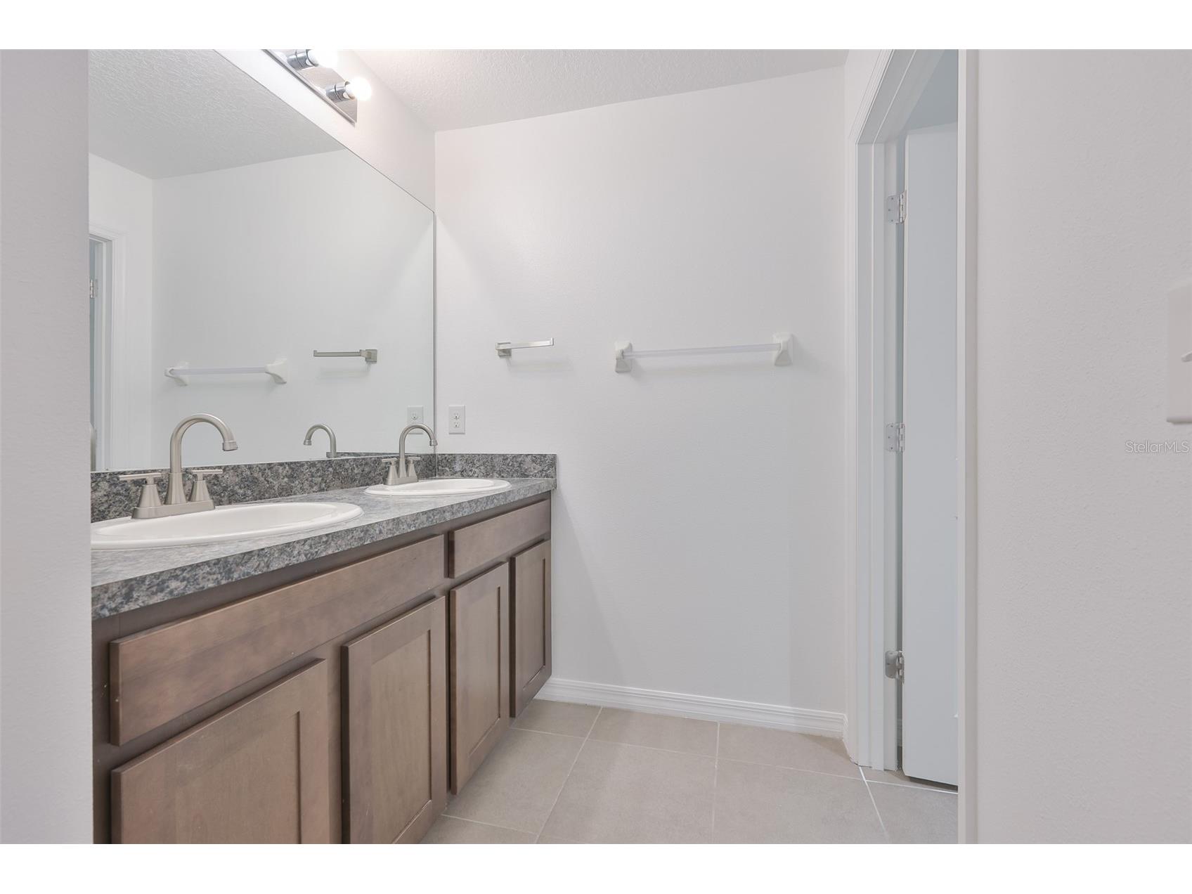 5461 Magdalene Way Zephyrhills FL 33541 TB8490515 image32