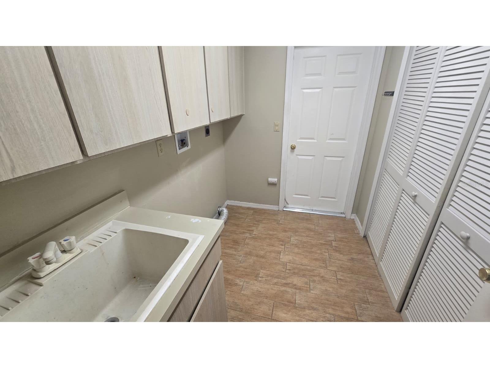 5461 Oakridge Drive Palm Harbor FL 34685 TB8526582 image12