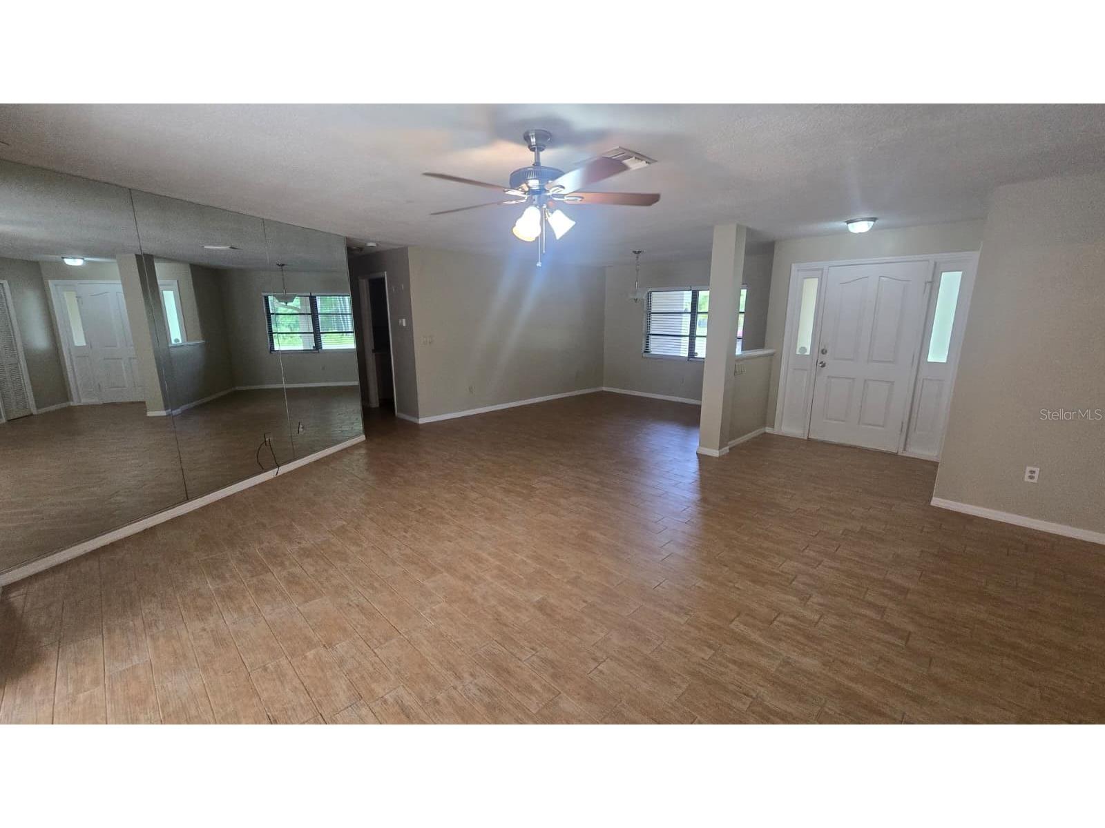 5461 Oakridge Drive Palm Harbor FL 34685 TB8526582 image2