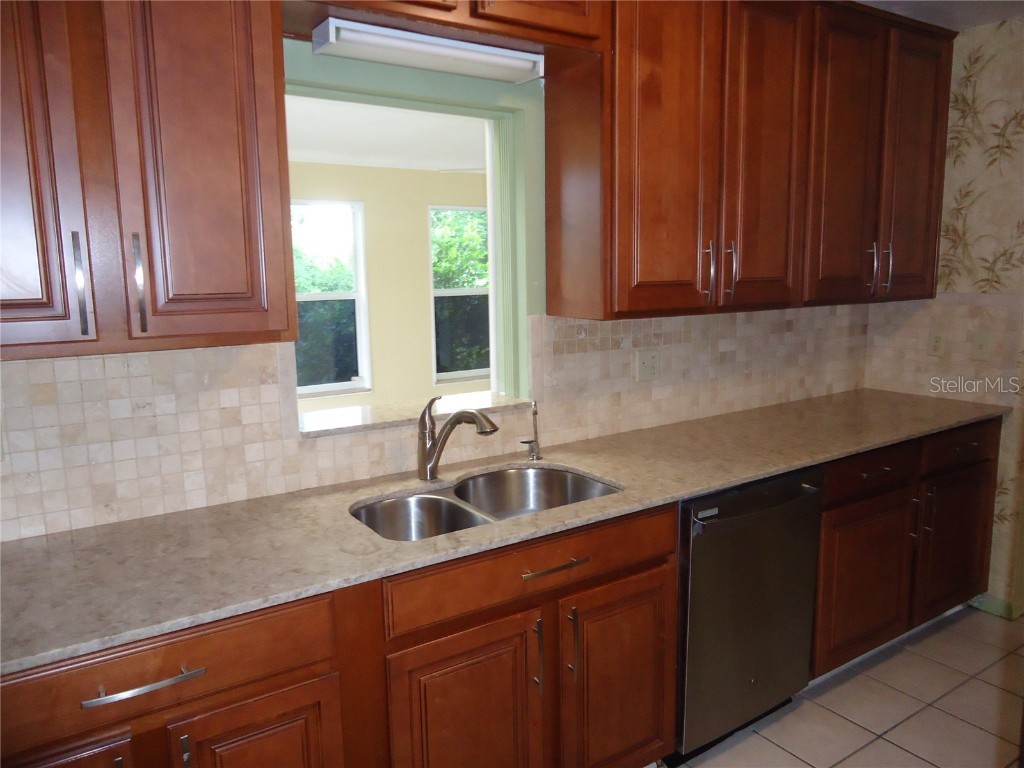 5463 4th Avenue N Saint Petersburg FL 33710 TB8414502 image4