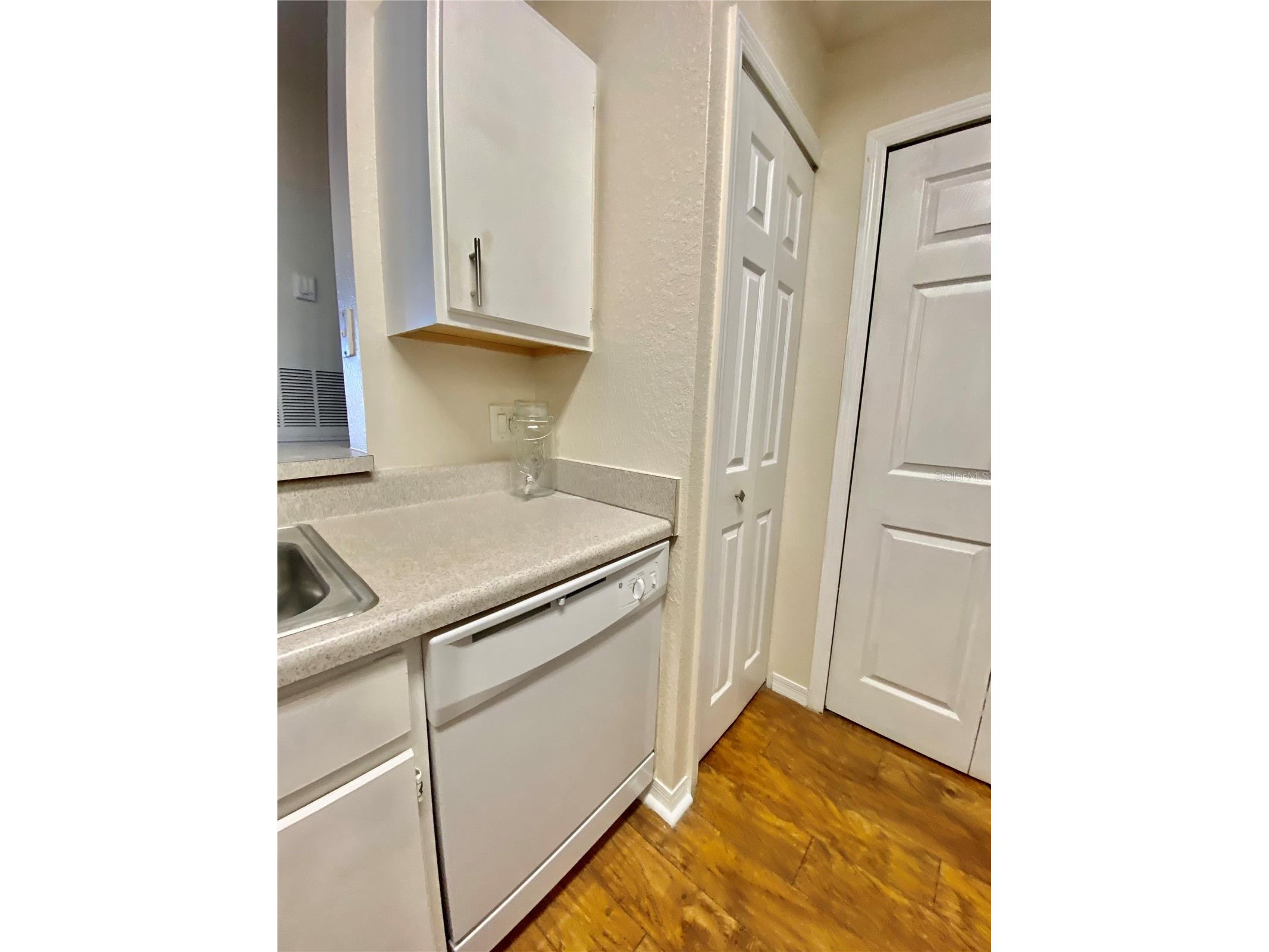5467 Vineland Road #6301 Orlando FL 32811 O6422497 image17