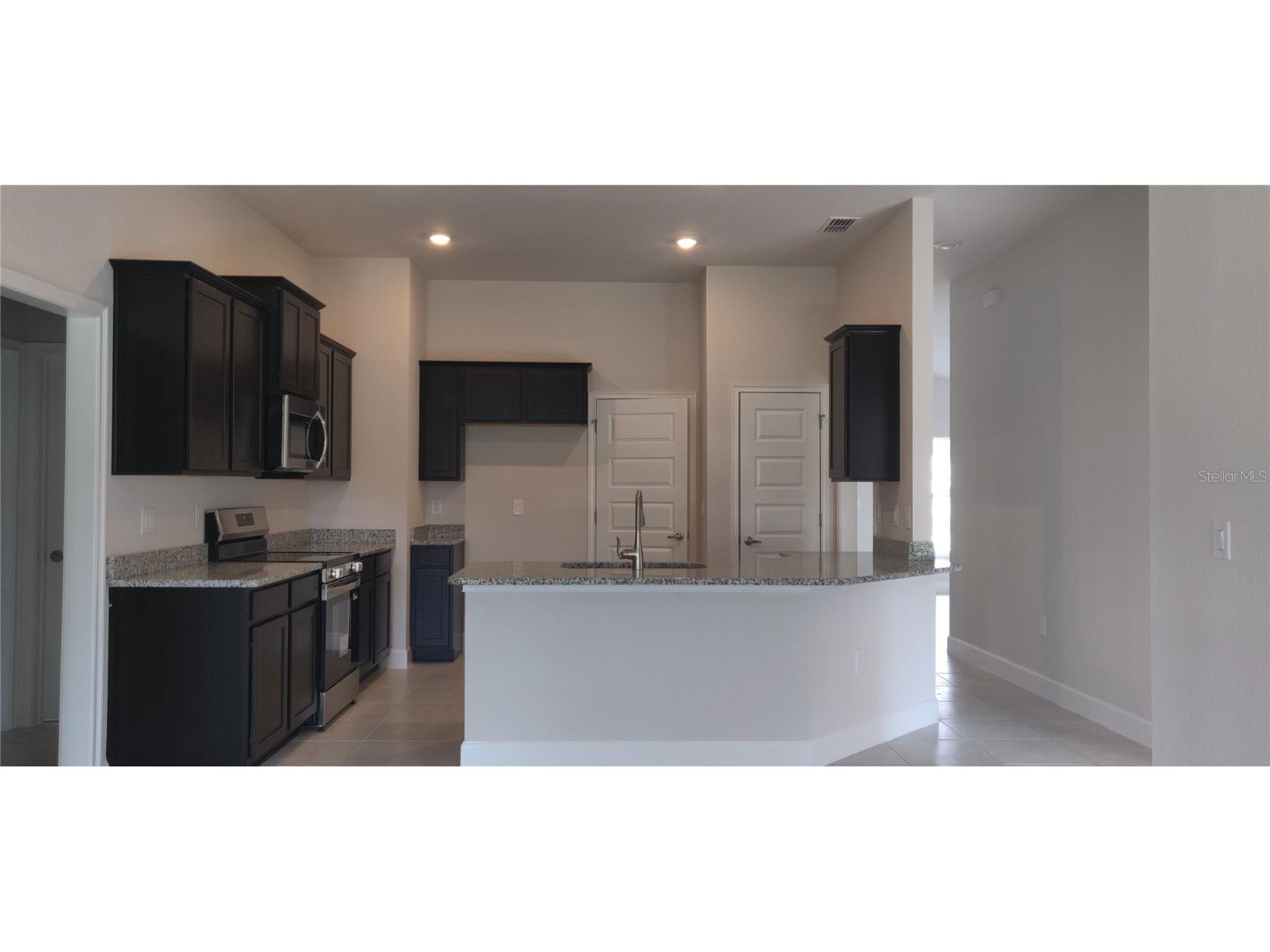 5469 Ocean Breeze Drive Spring Hill FL 34609 OM703612 image3