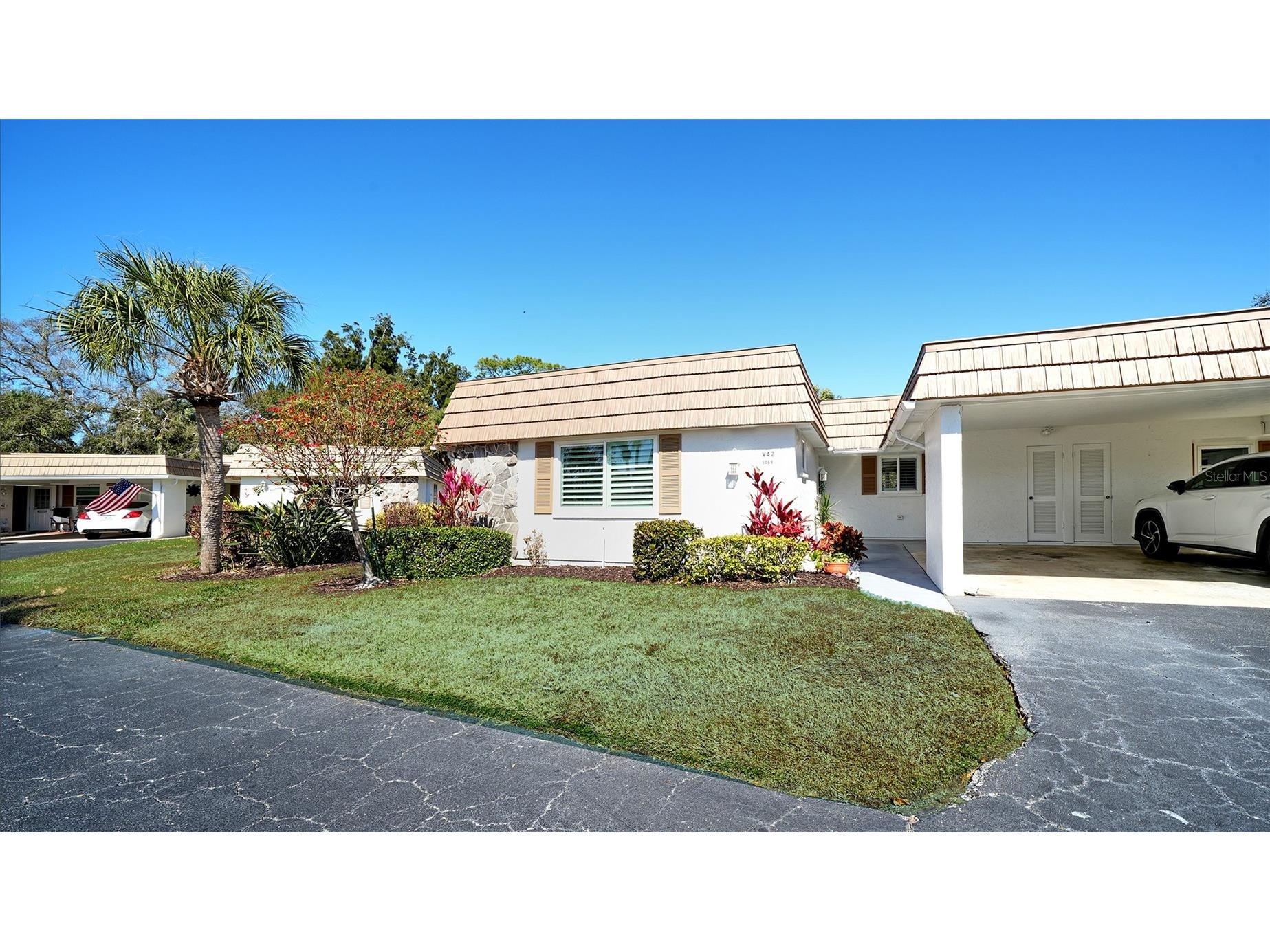 5469 Riverbluff Circle #42 Sarasota FL 34231 A4683312 image2