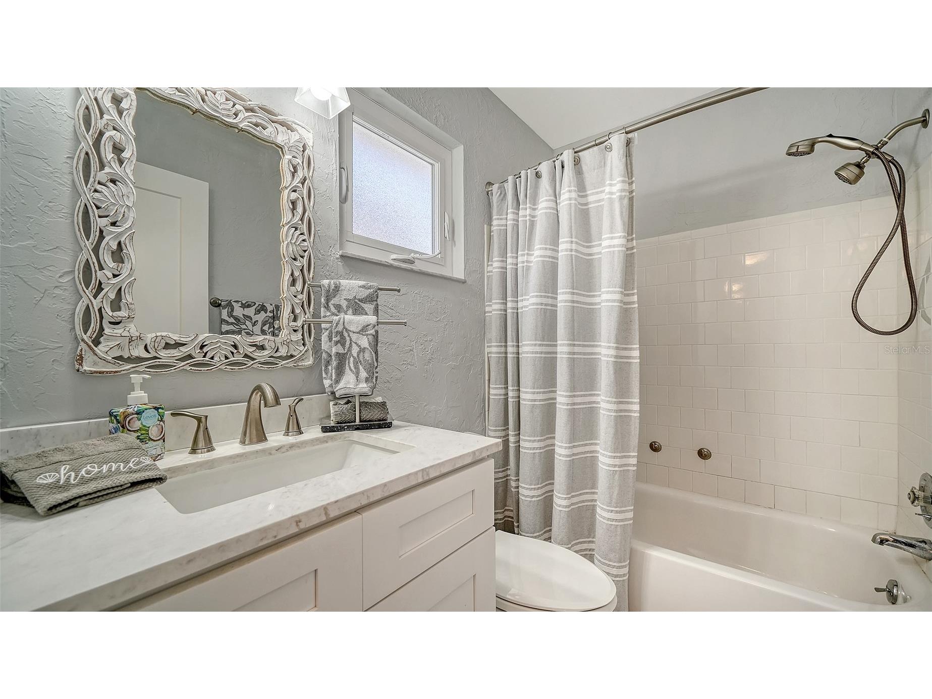 5469 Riverbluff Circle #42 Sarasota FL 34231 A4683312 image24