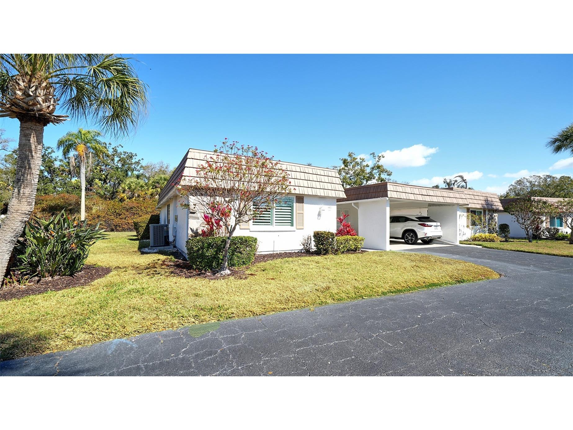 5469 Riverbluff Circle #42 Sarasota FL 34231 A4683312 image3