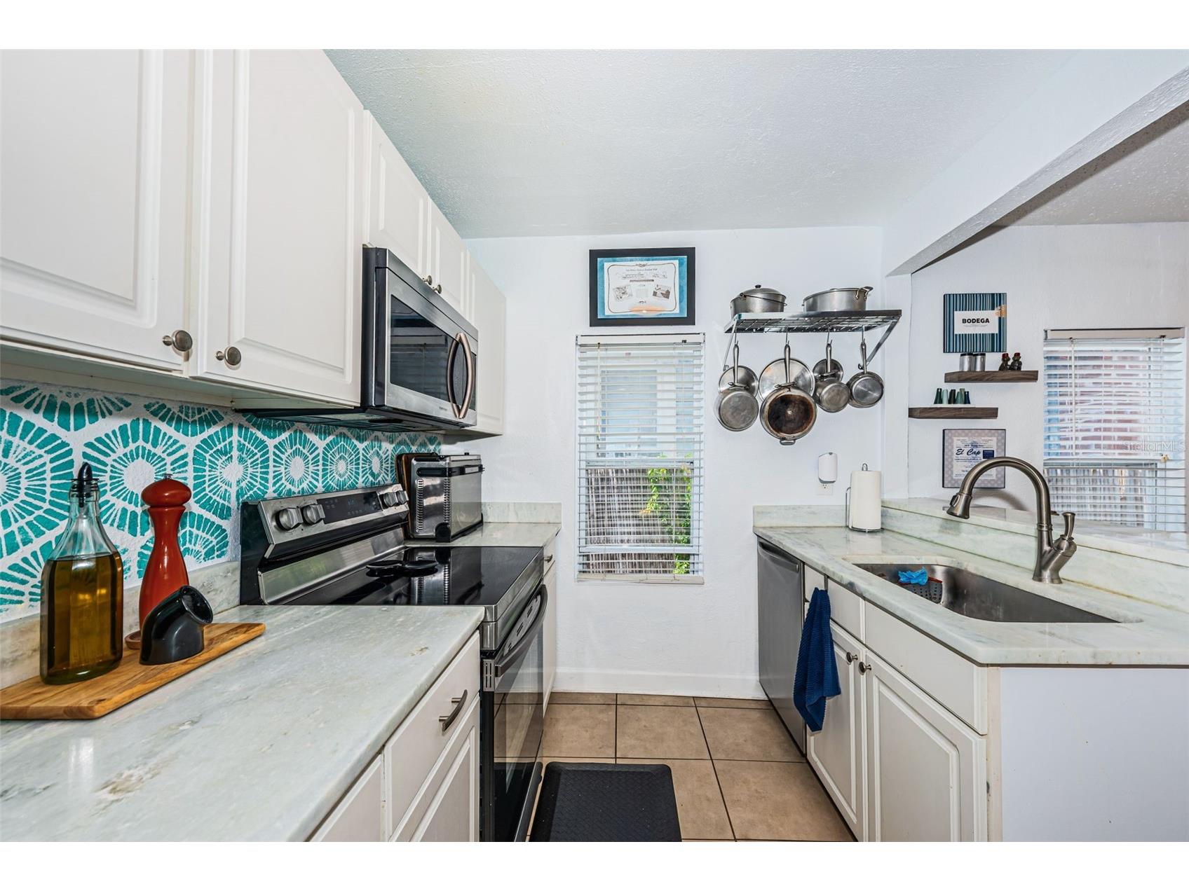 547 15th Street N Saint Petersburg FL 33705 TB8509227 image17