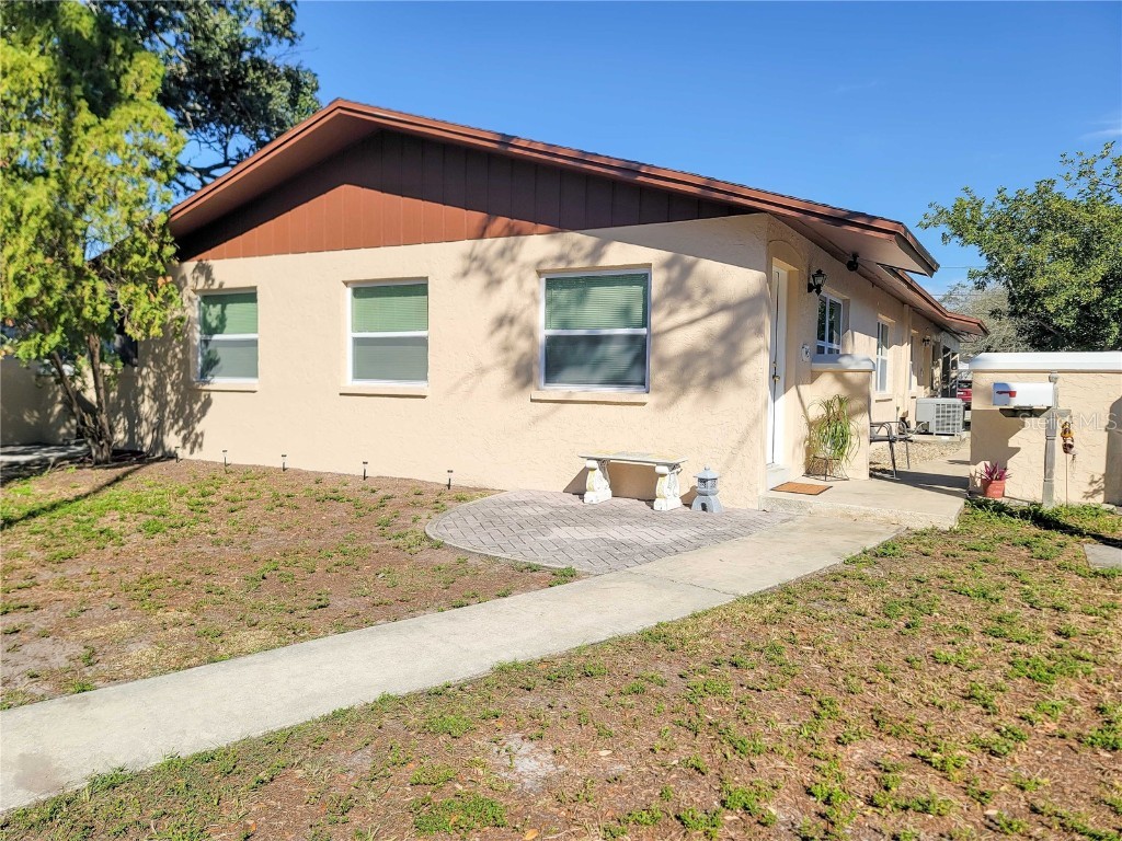 547 92nd Avenue N Saint Petersburg FL 33702 T3502246 image1