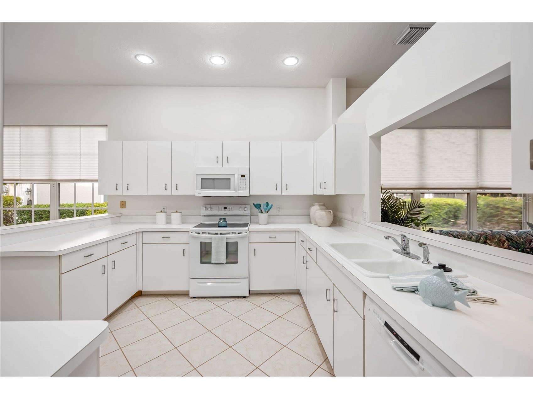 547 Fallbrook Drive Venice FL 34292 D6146003 image8