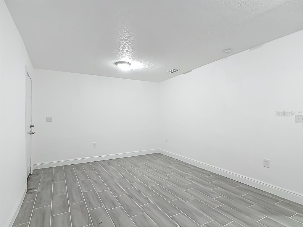 547 N Ridgewood Avenue Daytona Beach FL 32114 O6299469 image15