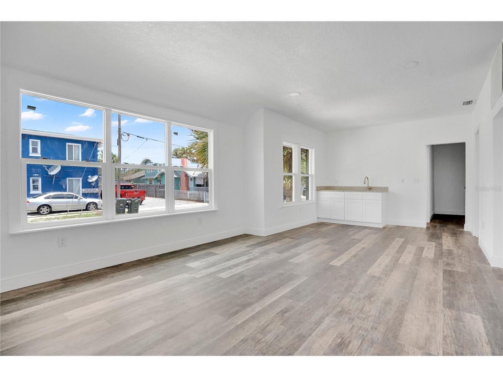 547 N Ridgewood Avenue Daytona Beach FL 32114 V4949523 image6