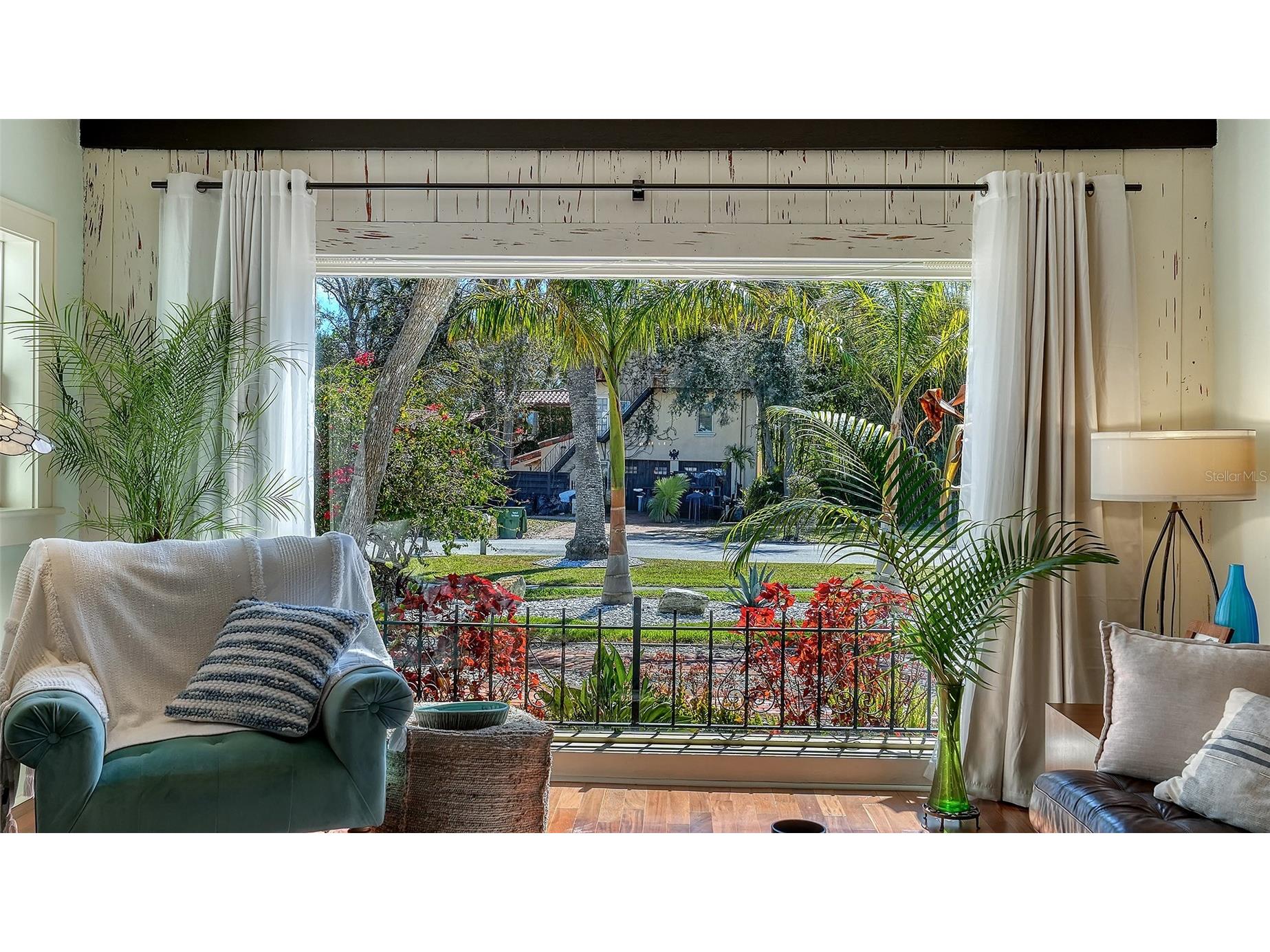 547 N Shore Drive Sarasota FL 34234 A4682843 image11