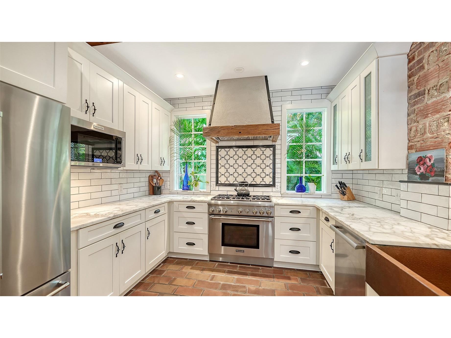 547 N Shore Drive Sarasota FL 34234 A4682843 image15