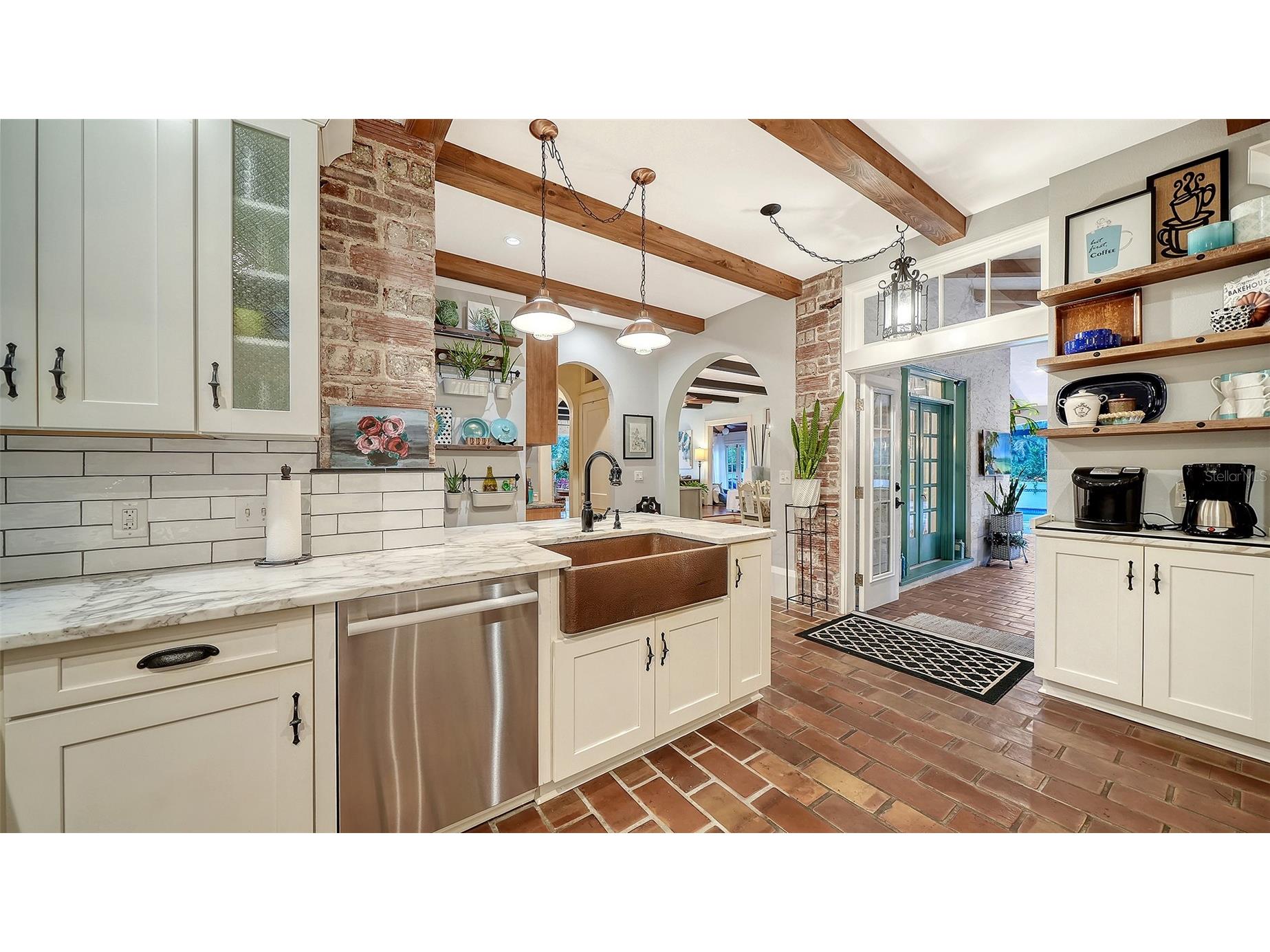 547 N Shore Drive Sarasota FL 34234 A4682843 image19