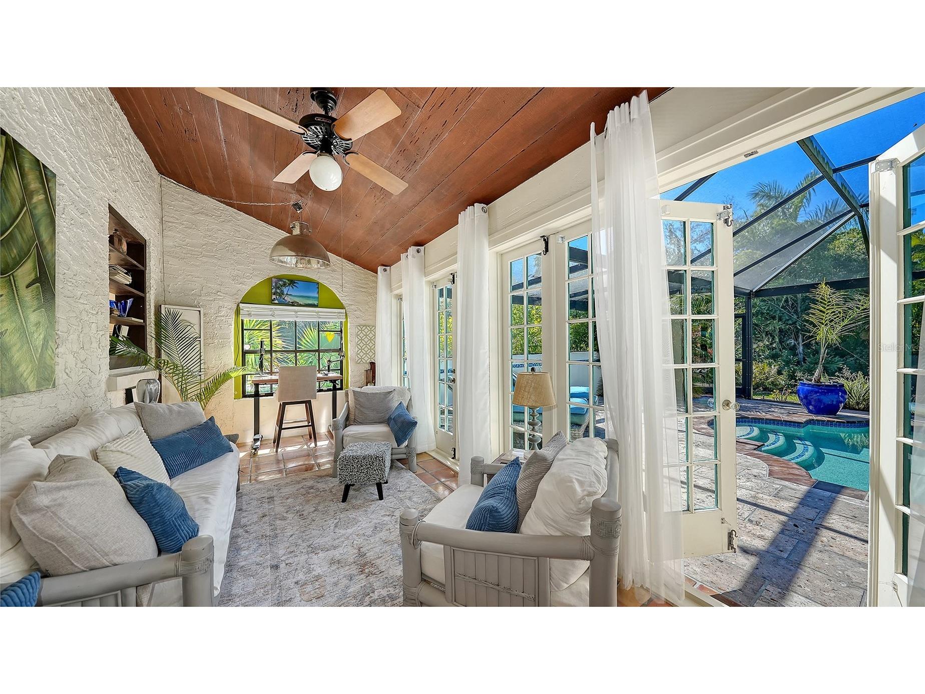 547 N Shore Drive Sarasota FL 34234 A4682843 image22