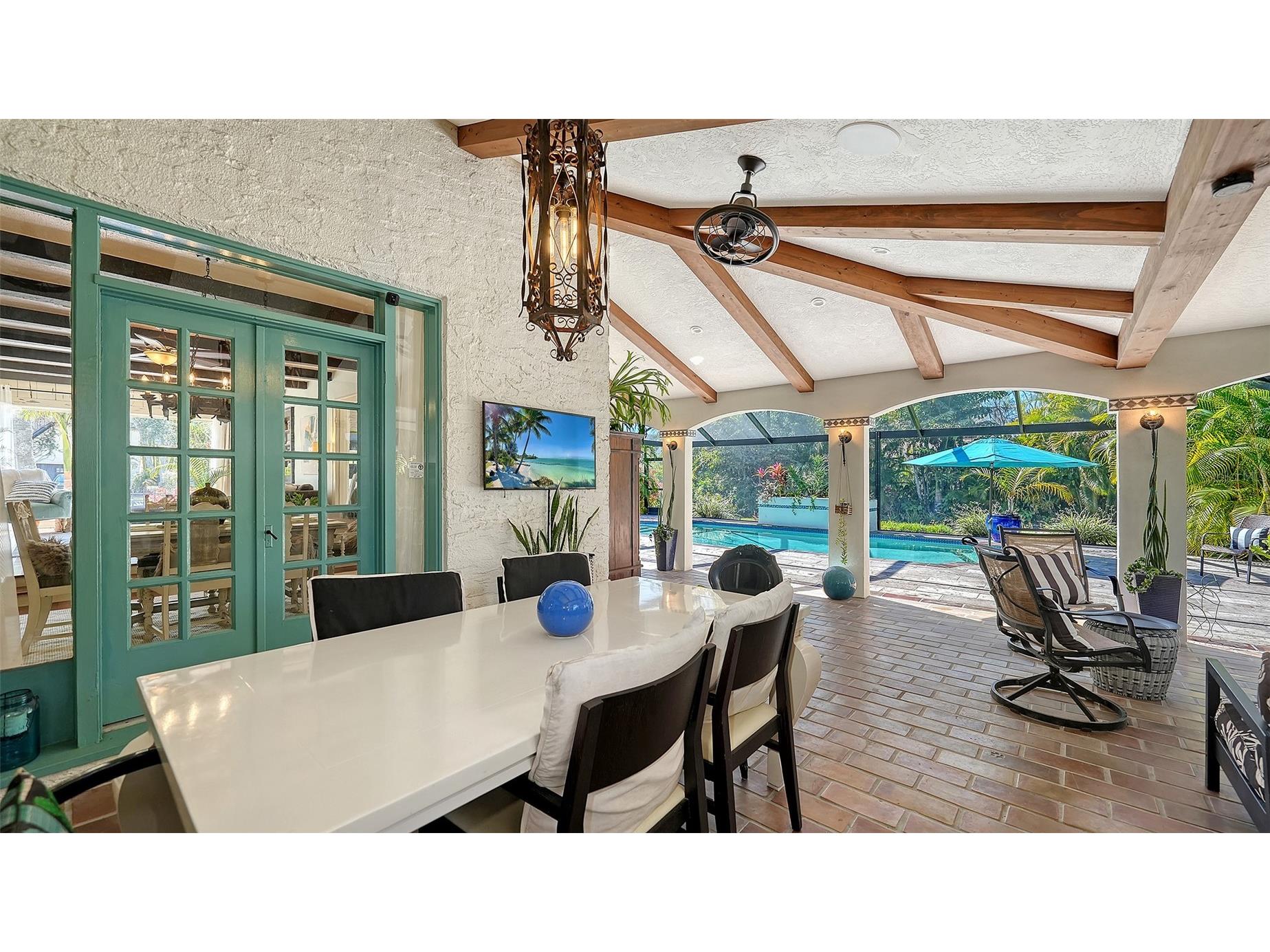 547 N Shore Drive Sarasota FL 34234 A4682843 image26