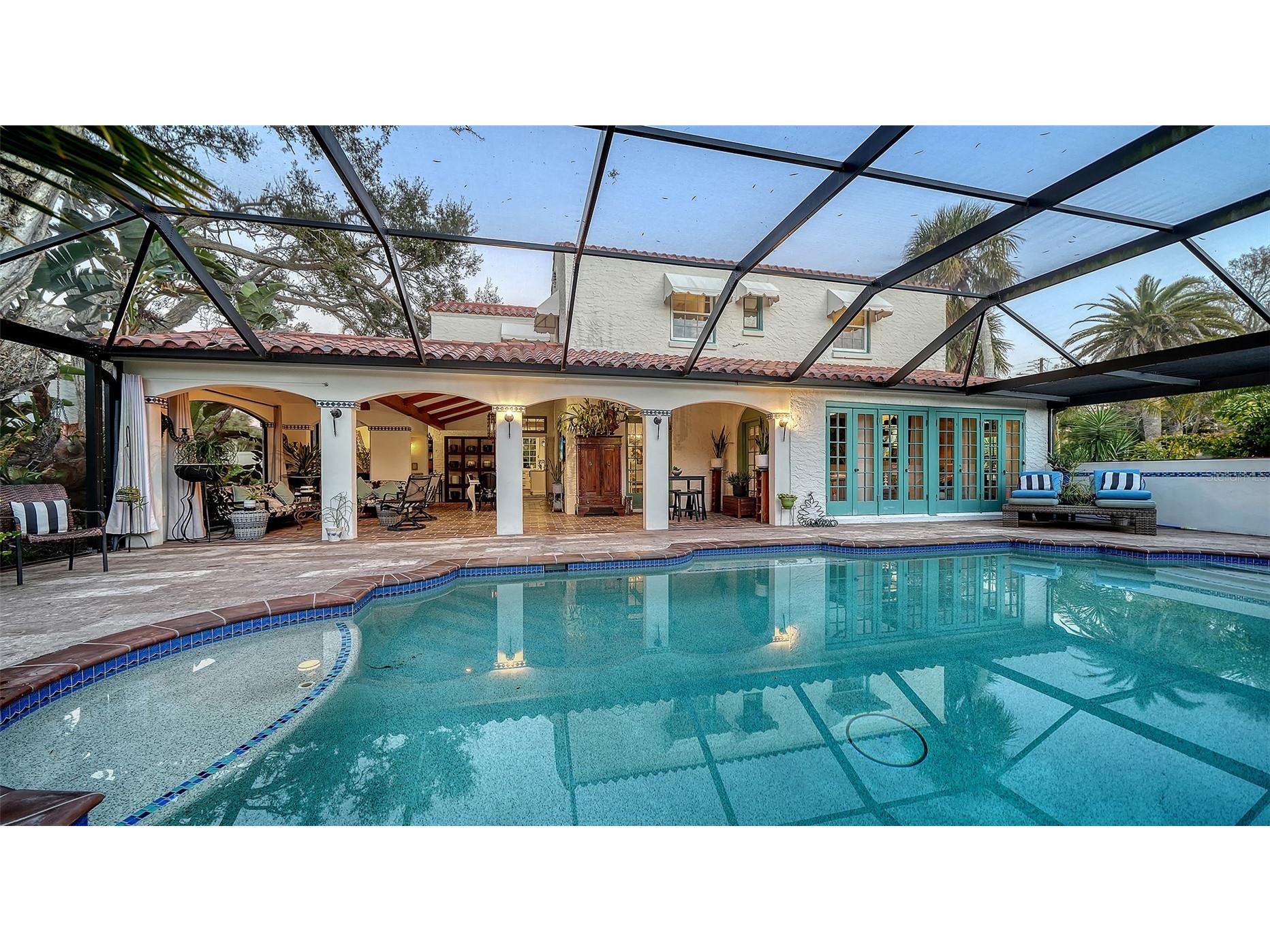547 N Shore Drive Sarasota FL 34234 A4682843 image3