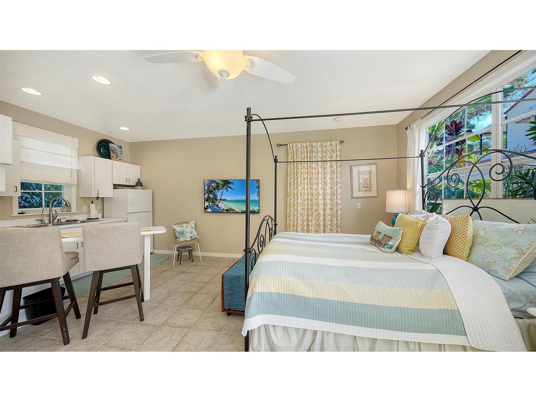 547 N Shore Drive Sarasota FL 34234 A4682843 image49