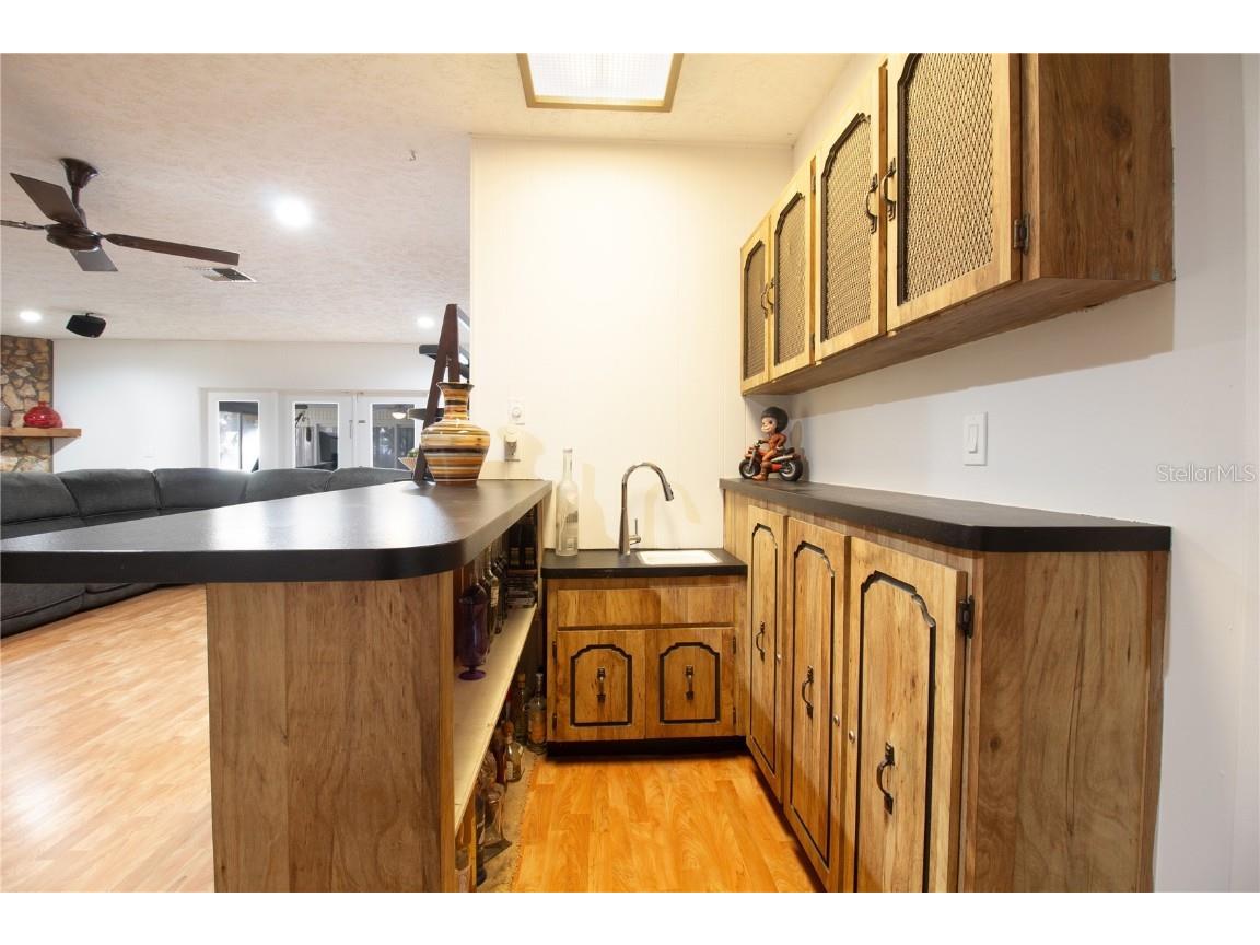 547 Oleander Way S Saint Petersburg FL 33707 TB8442501 image11