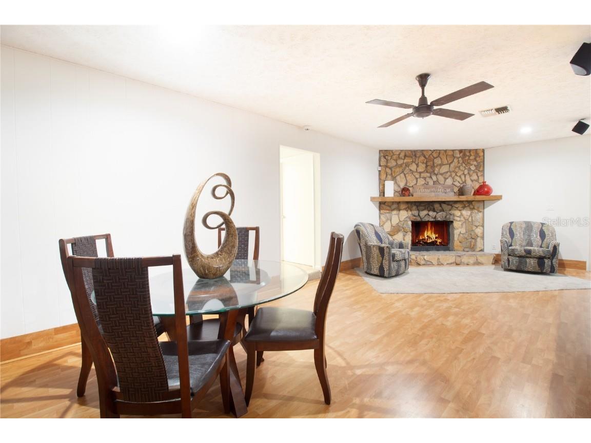 547 Oleander Way S Saint Petersburg FL 33707 TB8442501 image13