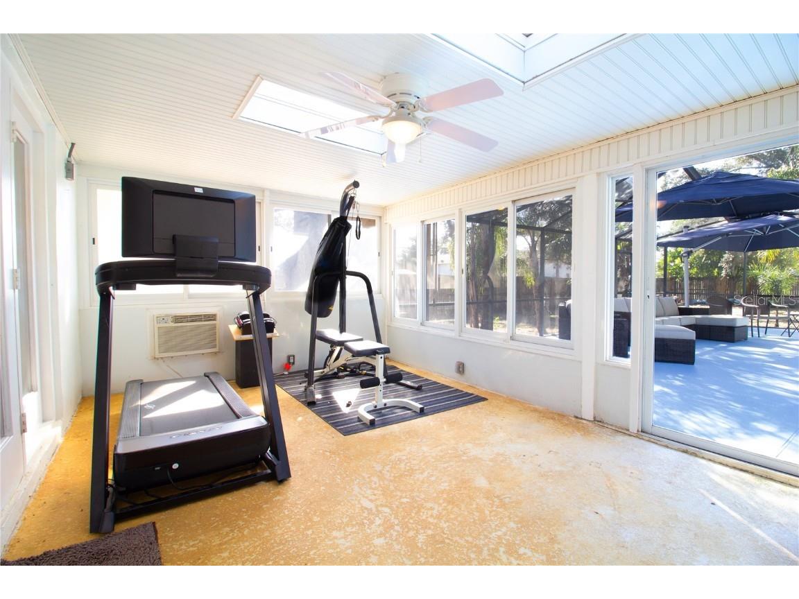 547 Oleander Way S Saint Petersburg FL 33707 TB8442501 image46