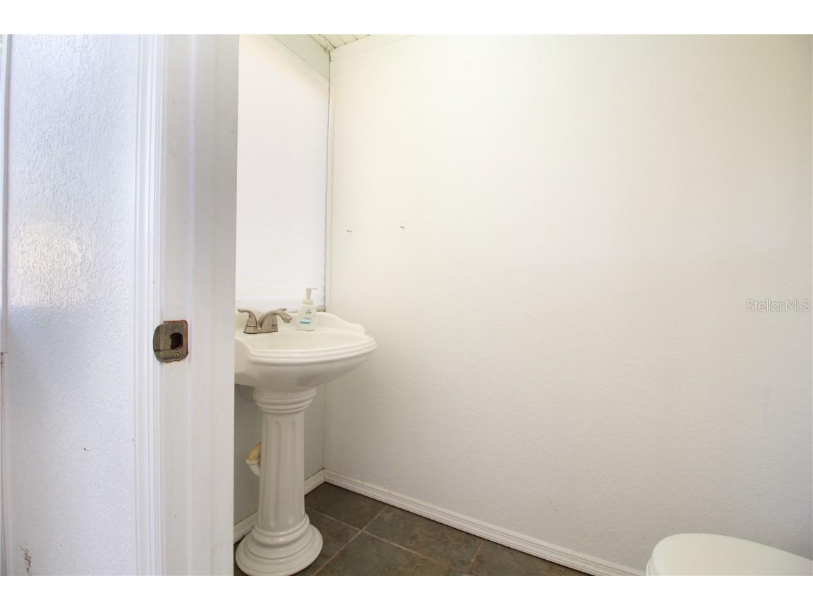 547 Oleander Way S Saint Petersburg FL 33707 TB8442501 image51