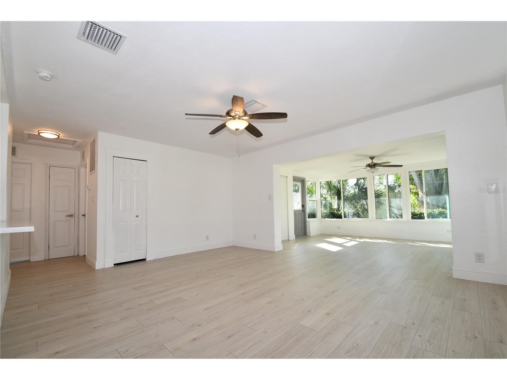 547 Trade Winds Drive Dunedin FL 34698 TB8460128 image6