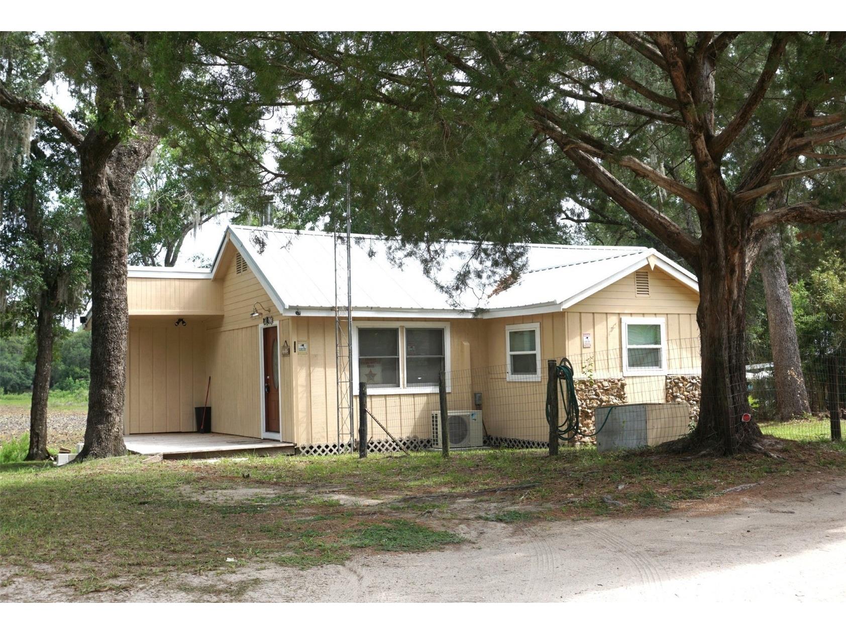 5470 NE 165th Terrace Road Silver Springs FL 34488 OM726320 image1