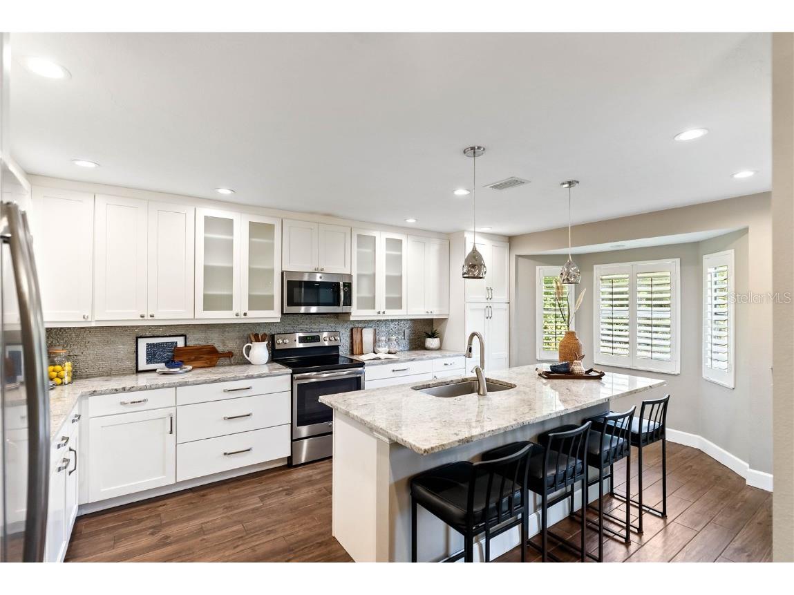 5471 Cynthia Lane Sarasota FL 34235 A4662145 image14