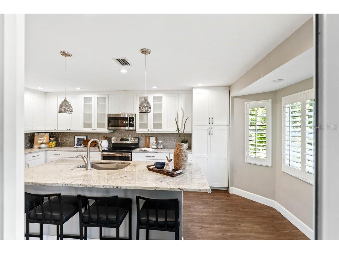 5471 Cynthia Lane Sarasota FL 34235 A4662145 image16