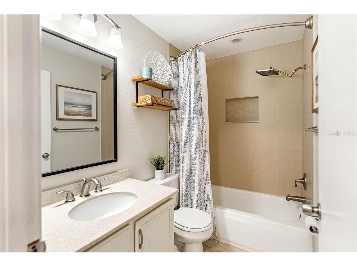 5471 Cynthia Lane Sarasota FL 34235 A4662145 image33