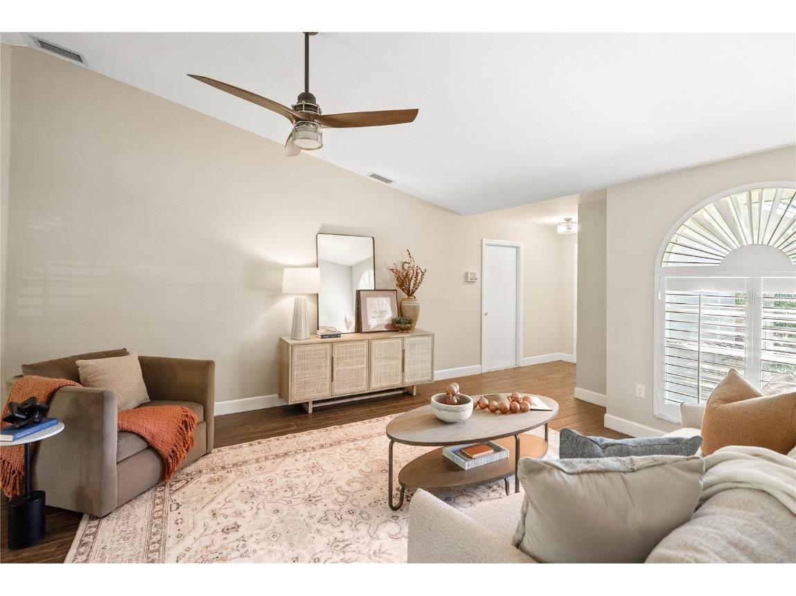 5471 Cynthia Lane Sarasota FL 34235 A4662145 image4