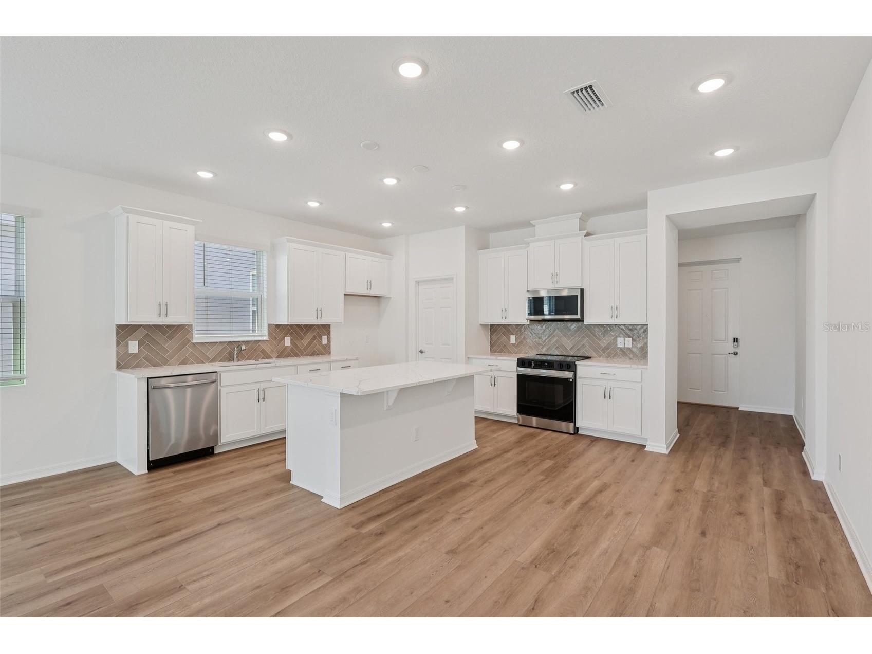 5472 Hanover Square Saint Cloud FL 34771 O6336223 image4