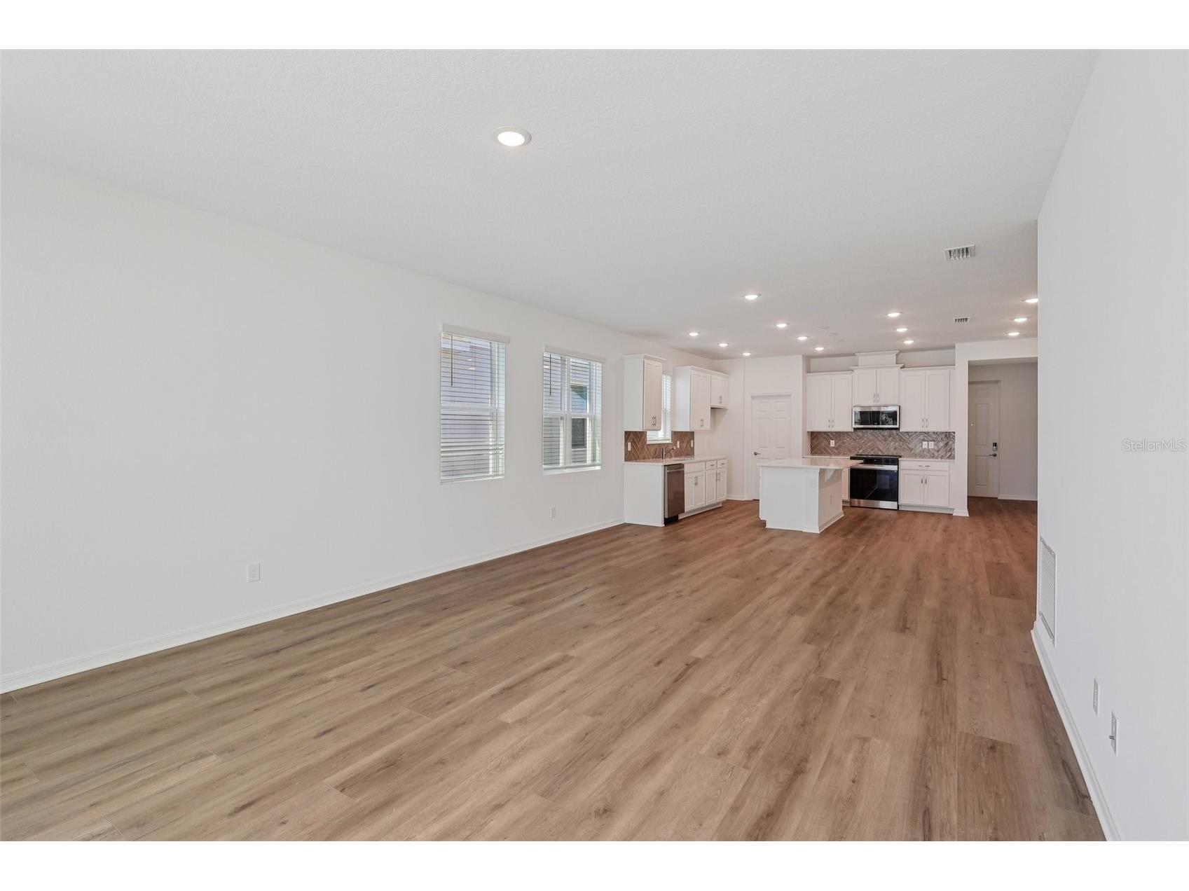 5472 Hanover Square Saint Cloud FL 34771 O6336223 image8