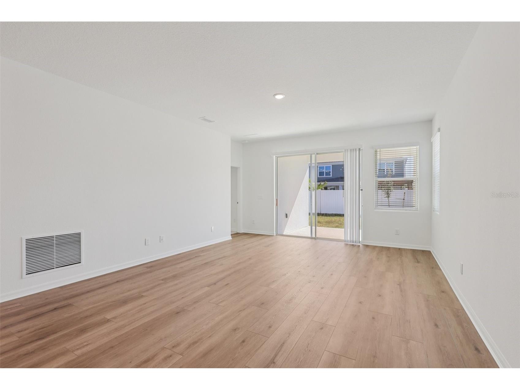 5472 Hanover Square Saint Cloud FL 34771 O6336223 image9