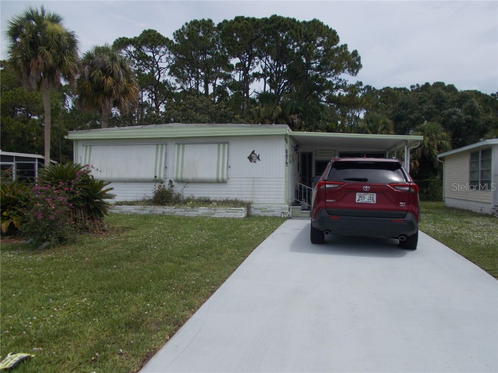 5472 Holiday Park Boulevard North Port FL 34287 C7478287 image1