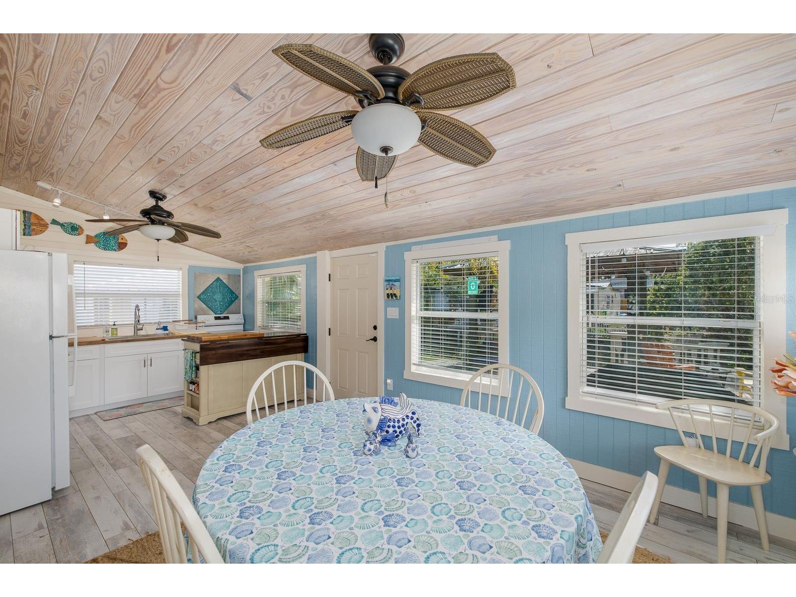 5473 Darlene Street Weeki Wachee FL 34607 - WEEKI WACHEE RIVER W7885572 image14