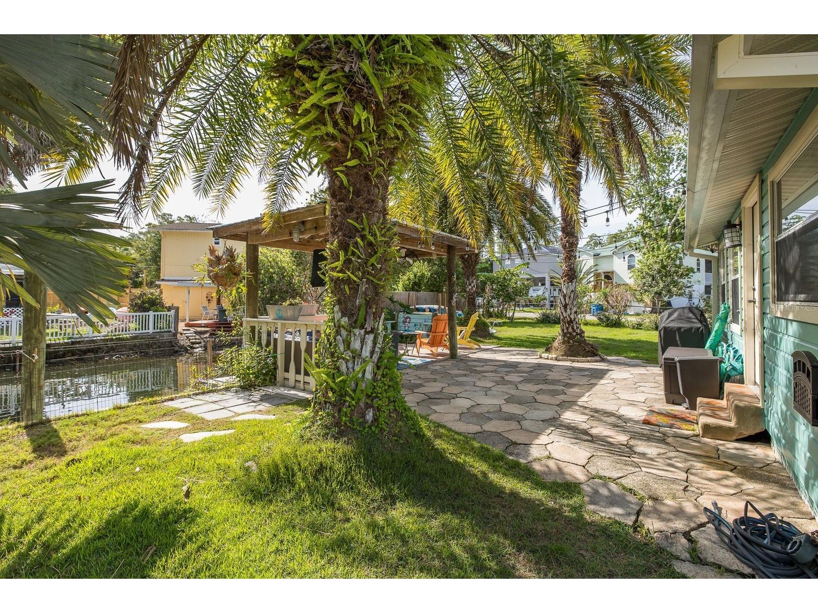5473 Darlene Street Weeki Wachee FL 34607 - WEEKI WACHEE RIVER W7885572 image3