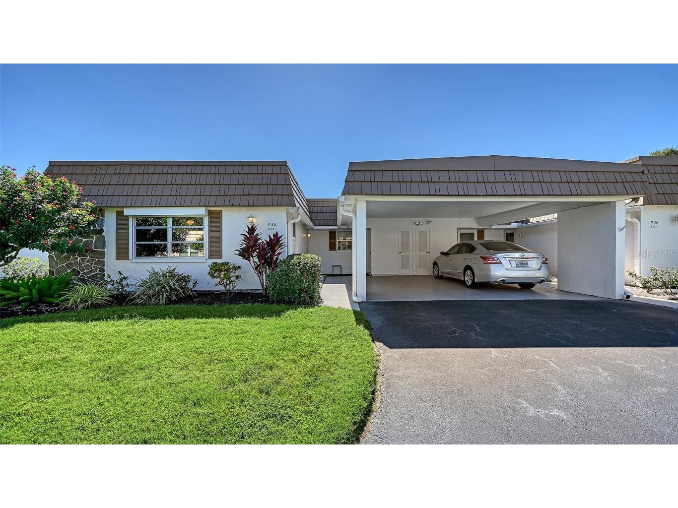 5474 Riverbluff Circle #V35 Sarasota FL 34231 A4669393 image1