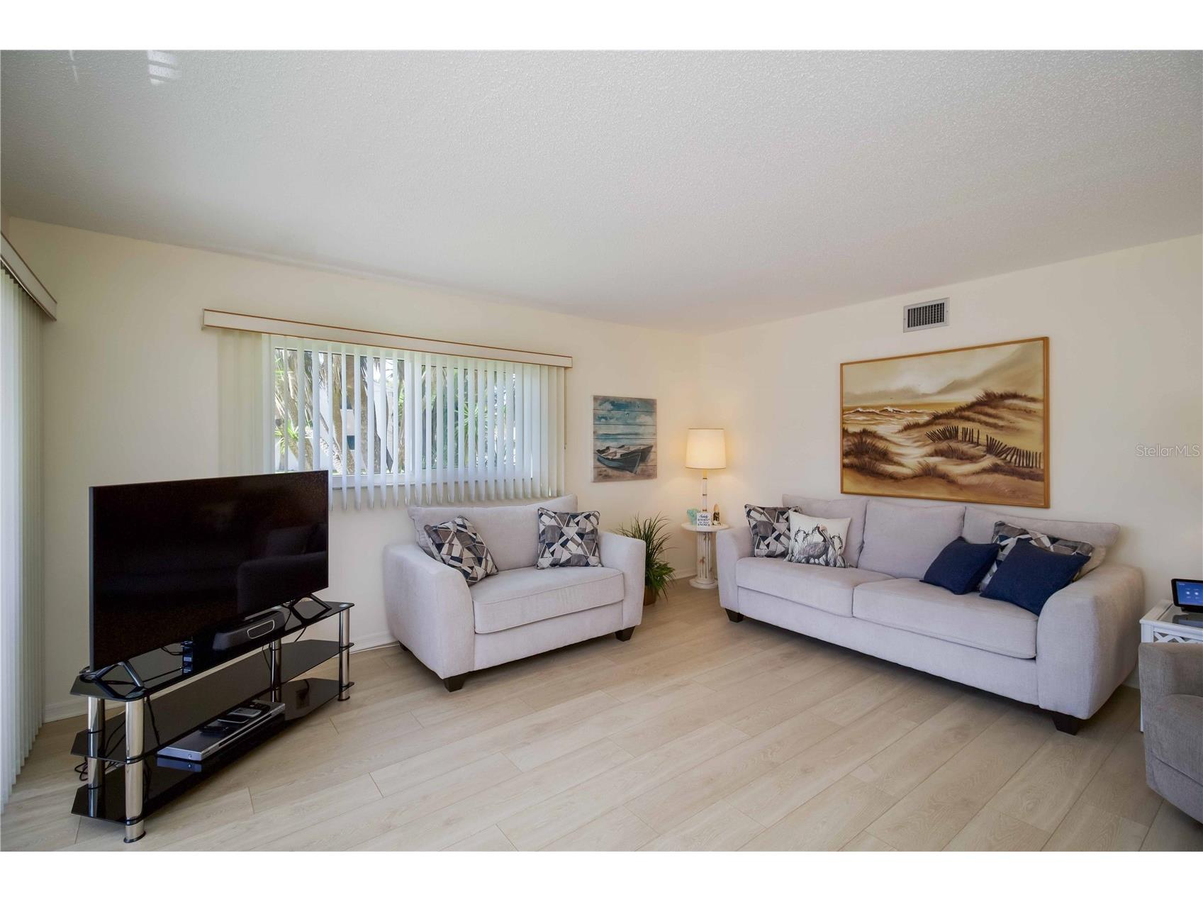 5476 Swift Road #19 Sarasota FL 34231 A4689984 image5