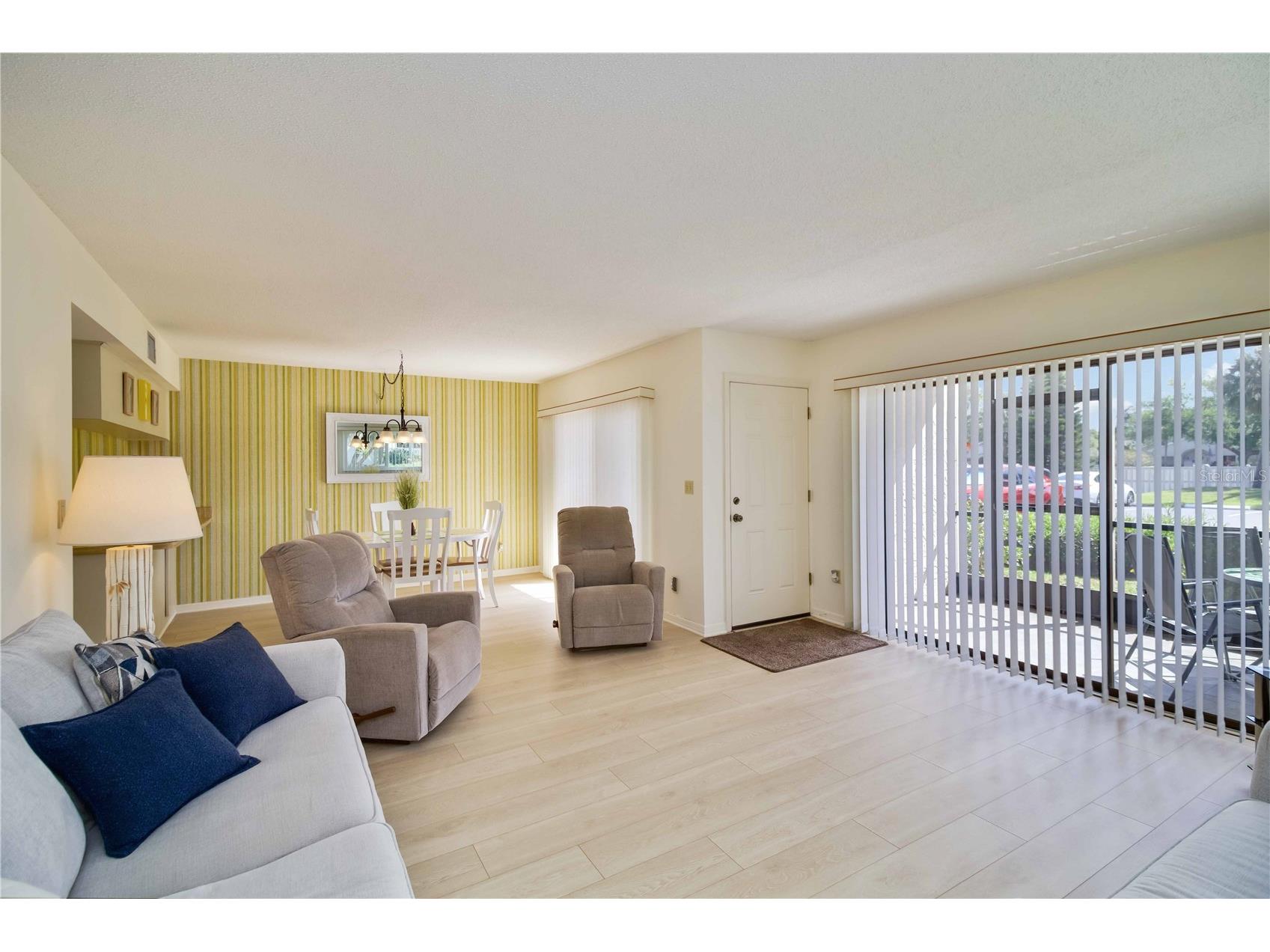 5476 Swift Road #19 Sarasota FL 34231 A4689984 image7