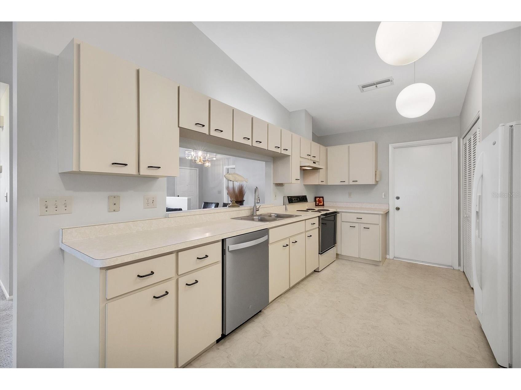 5478 Kelly Drive #7 Sarasota FL 34233 A4683736 image11